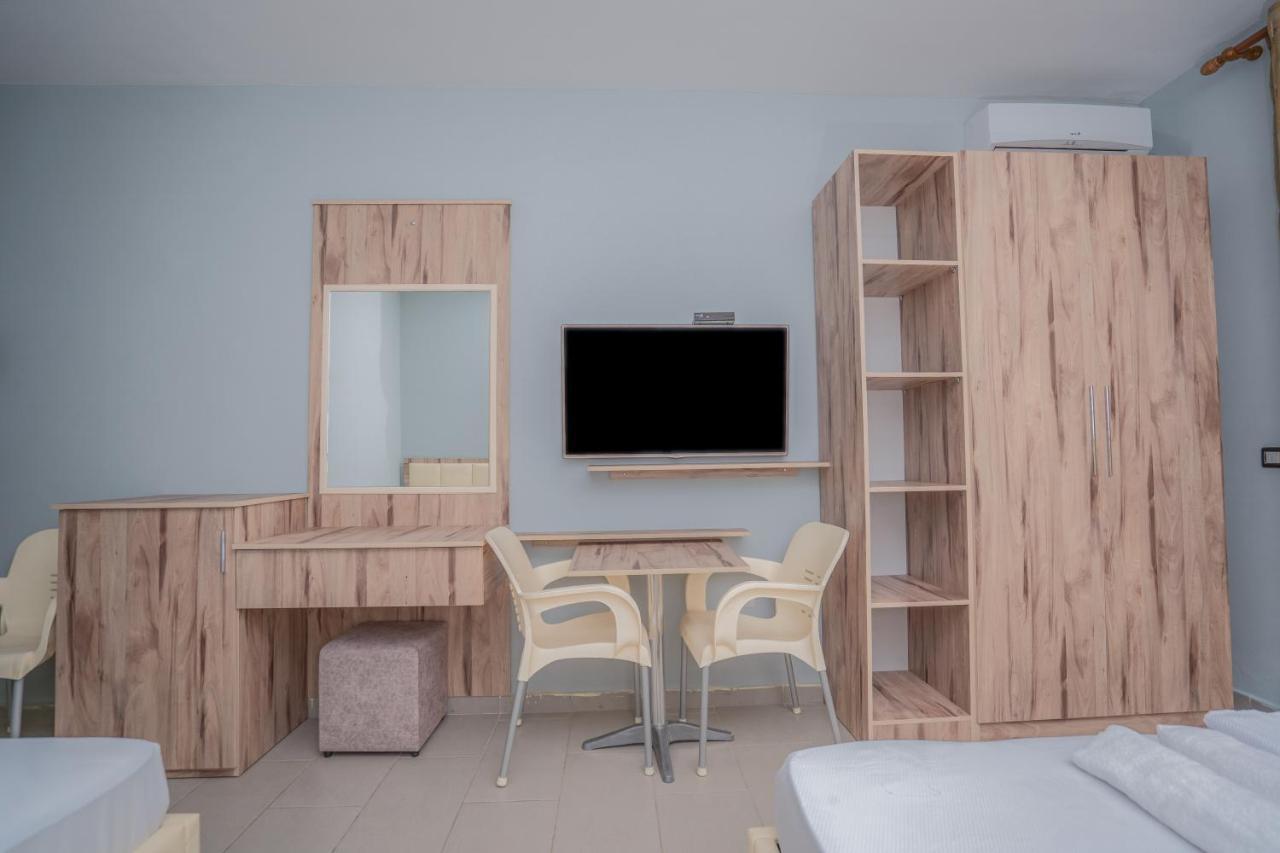 Hotel Klebrido Durres Bagian luar foto