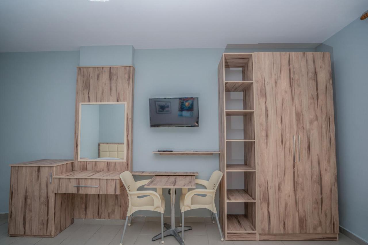Hotel Klebrido Durres Bagian luar foto