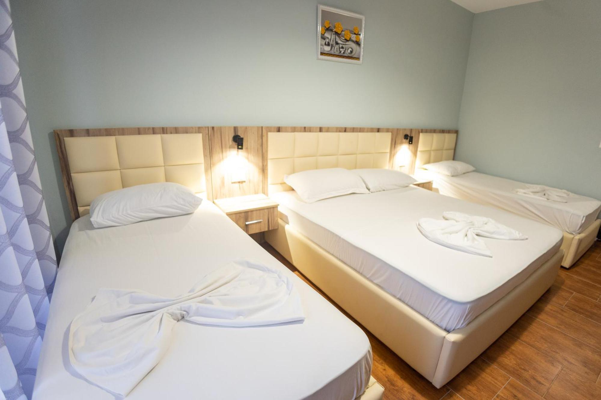 Hotel Klebrido Durres Bagian luar foto
