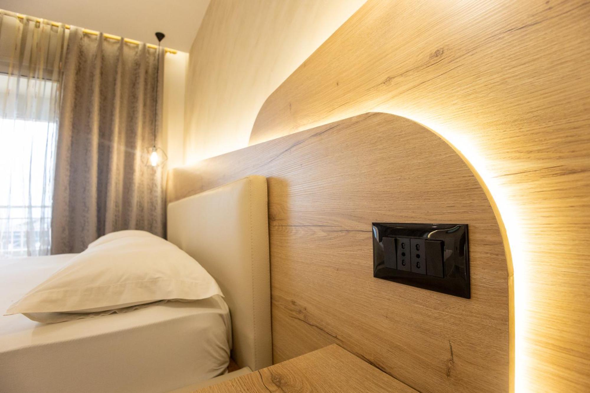 Hotel Klebrido Durres Bagian luar foto