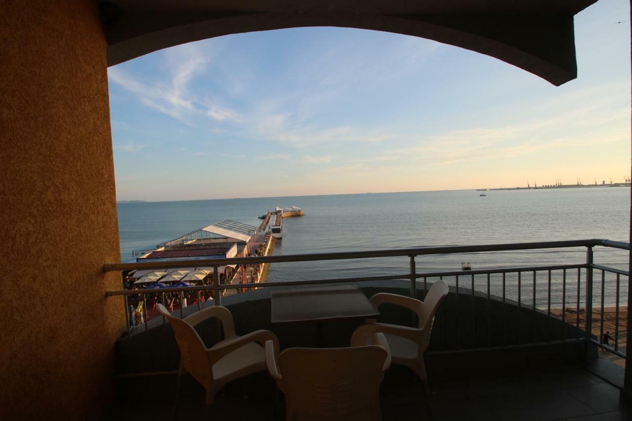 Hotel Klebrido Durres Bagian luar foto