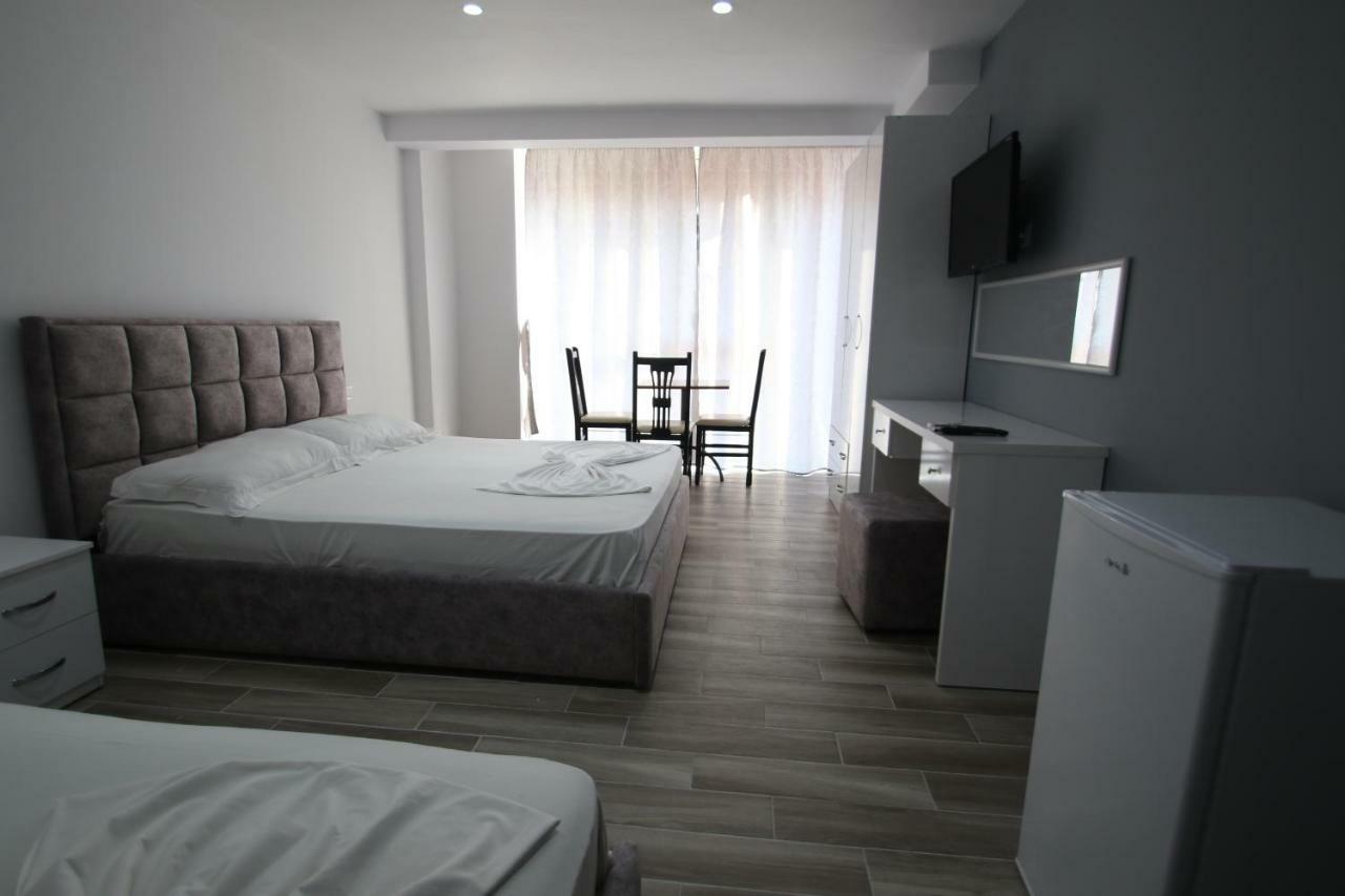 Hotel Klebrido Durres Bagian luar foto